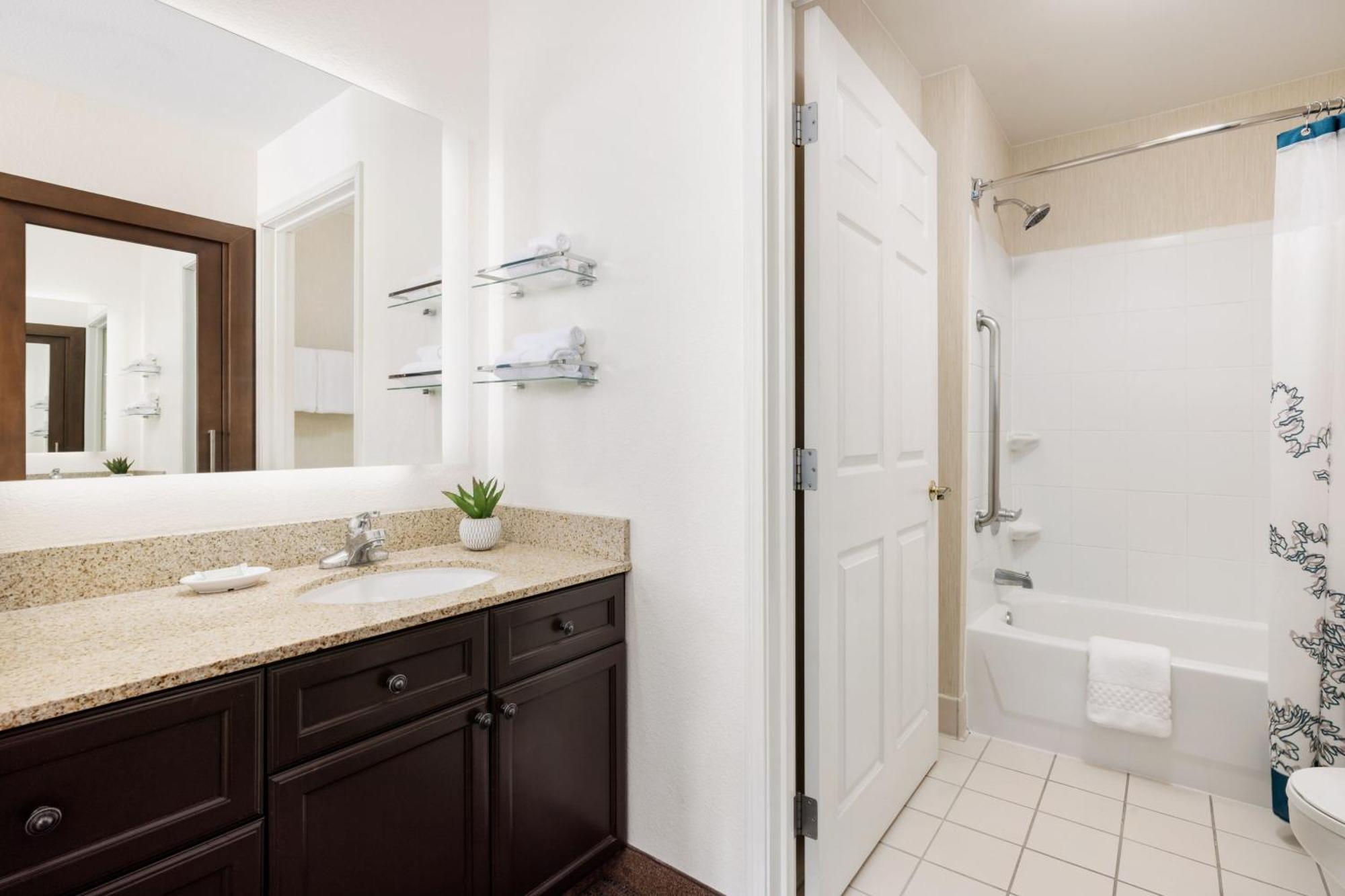 Residence Inn By Marriott Las Vegas Stadium Area Экстерьер фото